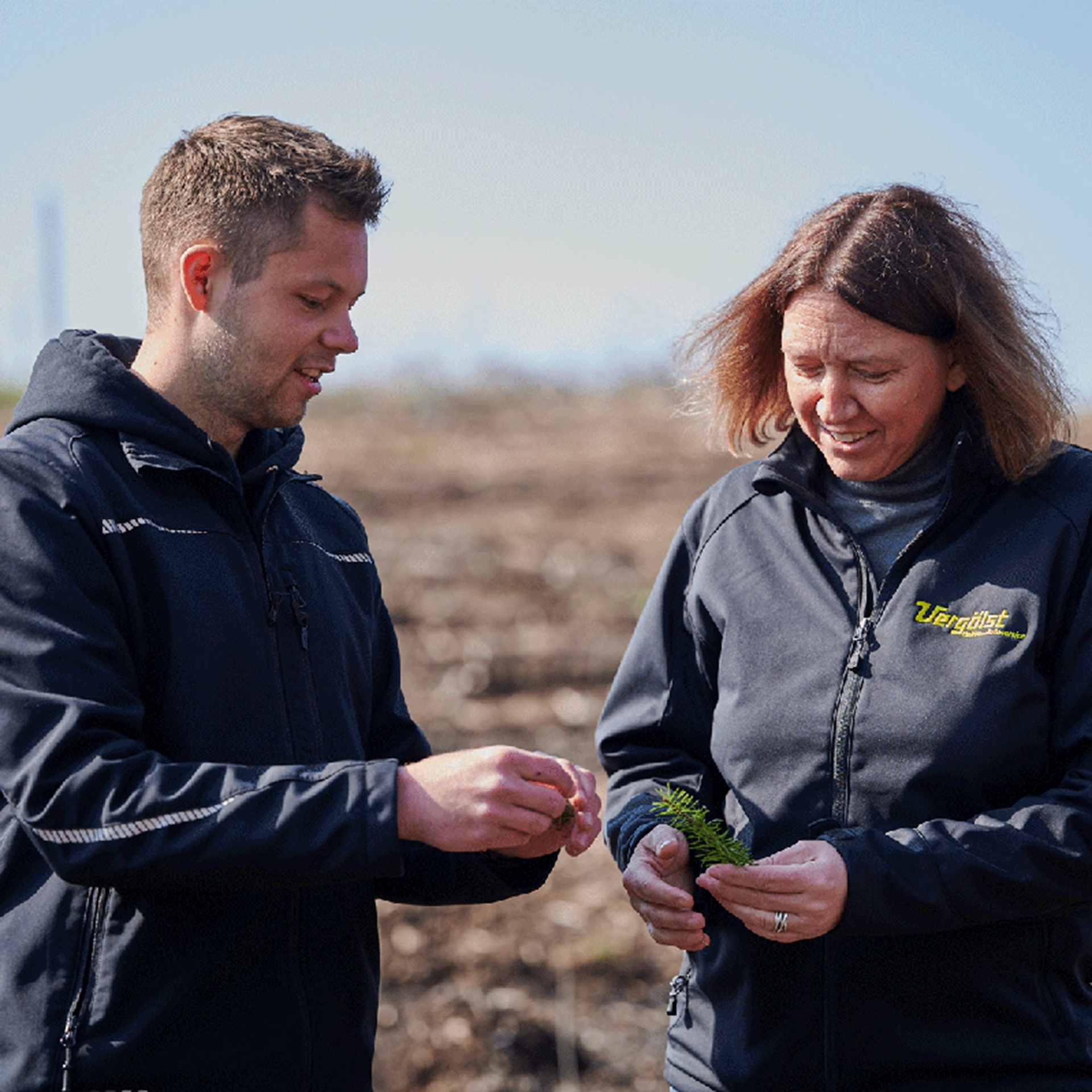 Vergoelst Pressebild_Junglandwirt und Frauke Wieckberg in Detmold Lippischer Wald